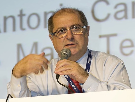 Minister of Communications Paulo Bernardo