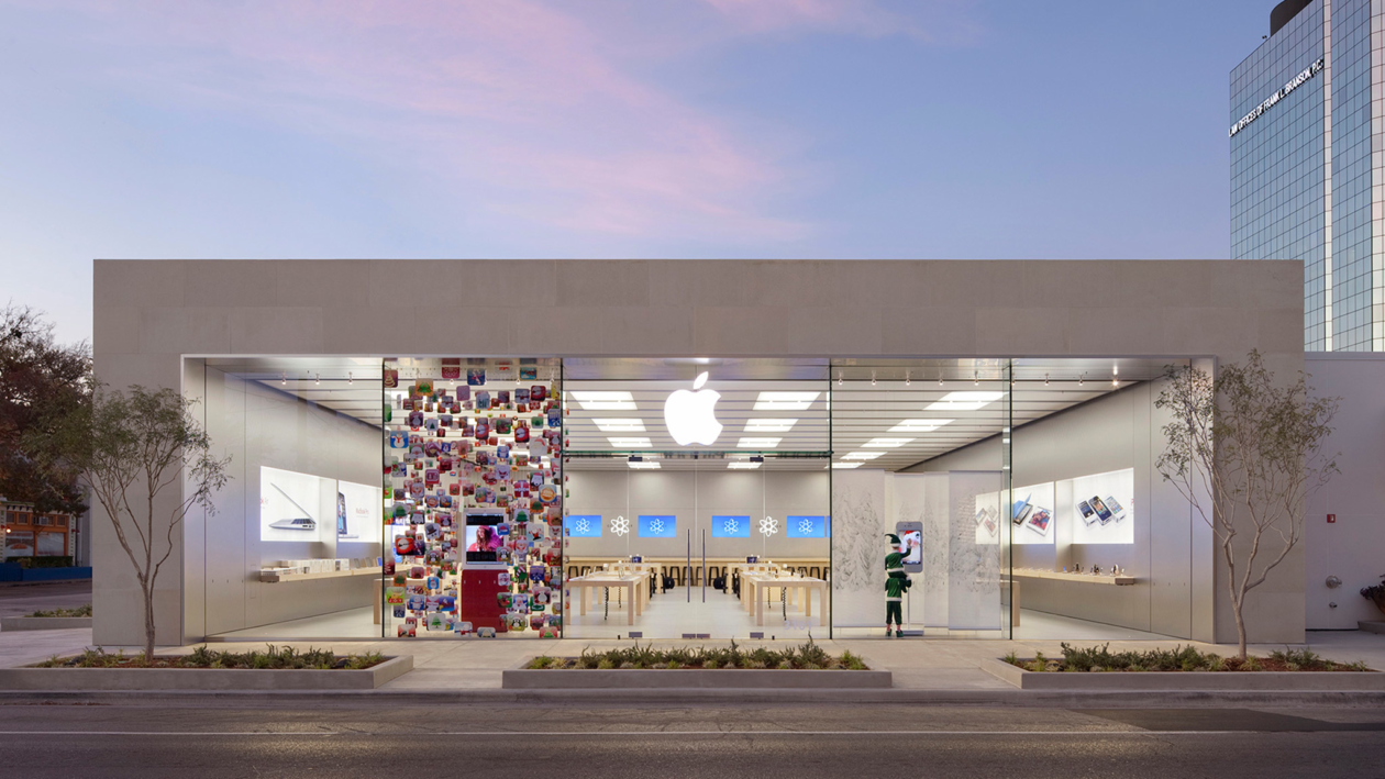 Criminal killed in attempted robbery at Apple store in Dallas (USA)