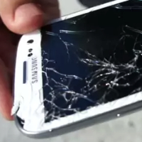 ↪ Video: SquareTrade performs stress test with Galaxy S III and iPhone 4S