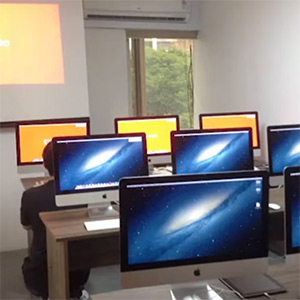 ↪ Video: unboxing of 9 iMacs and 9 next-generation iPads