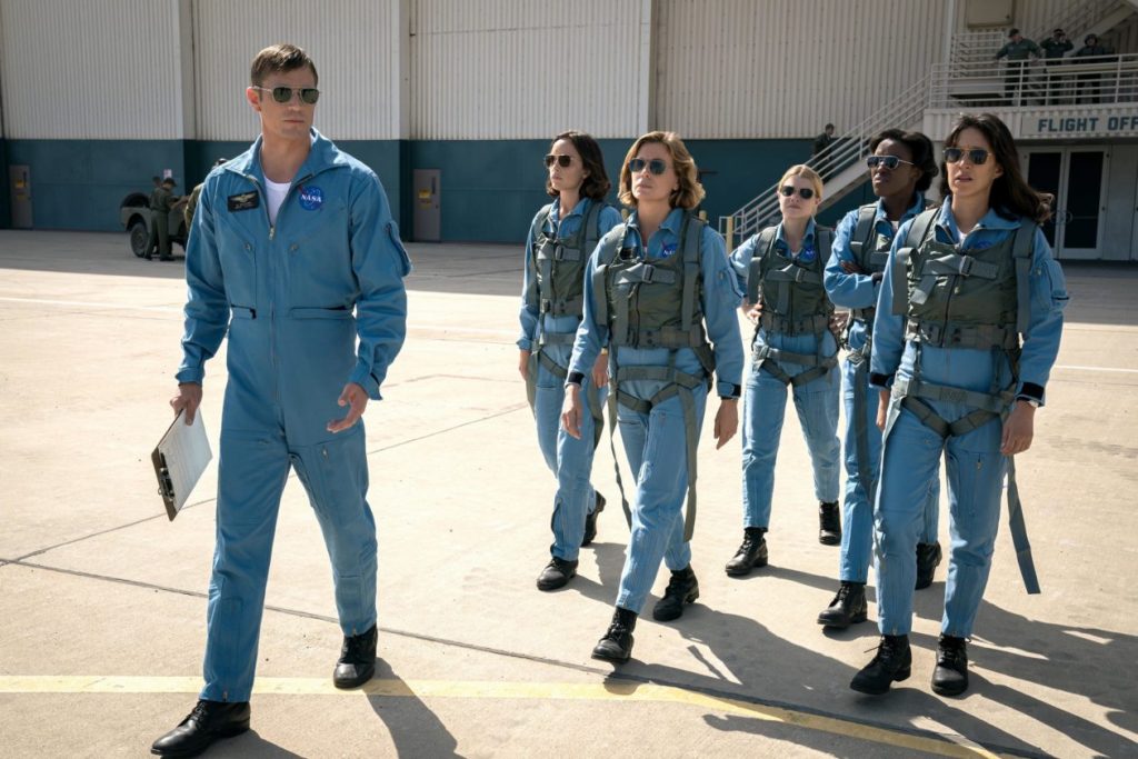 “For All Mankind” has its debut event;  Apple TV + series are renewed